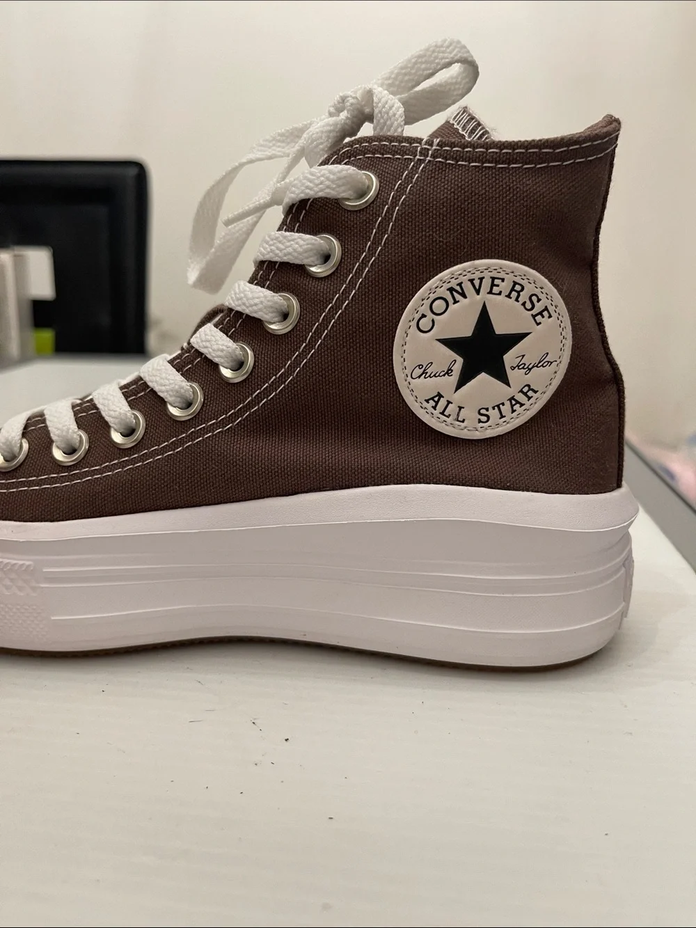 CONVERSE ALL STAR HIGH TOP SNEAKERS WOMENS SIZE 6.5